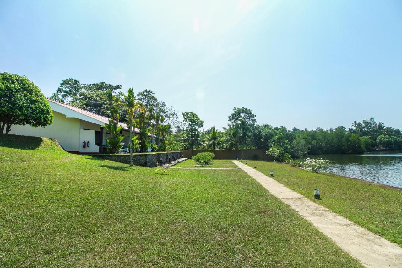 Kalla Bongo Lake Resort Hikkaduwa Extérieur photo